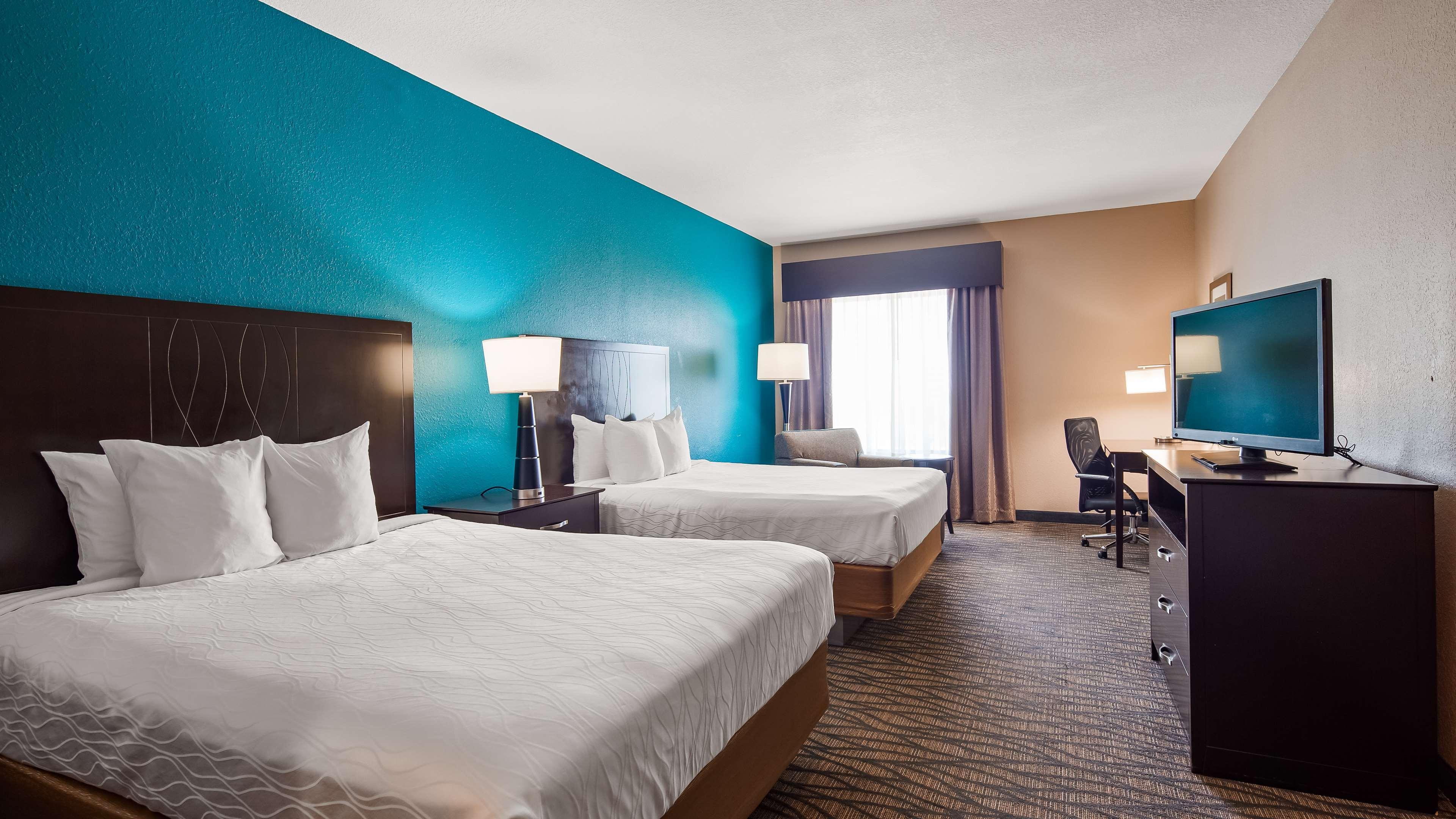 Best Western Plus Hiawatha Hotel מראה חיצוני תמונה