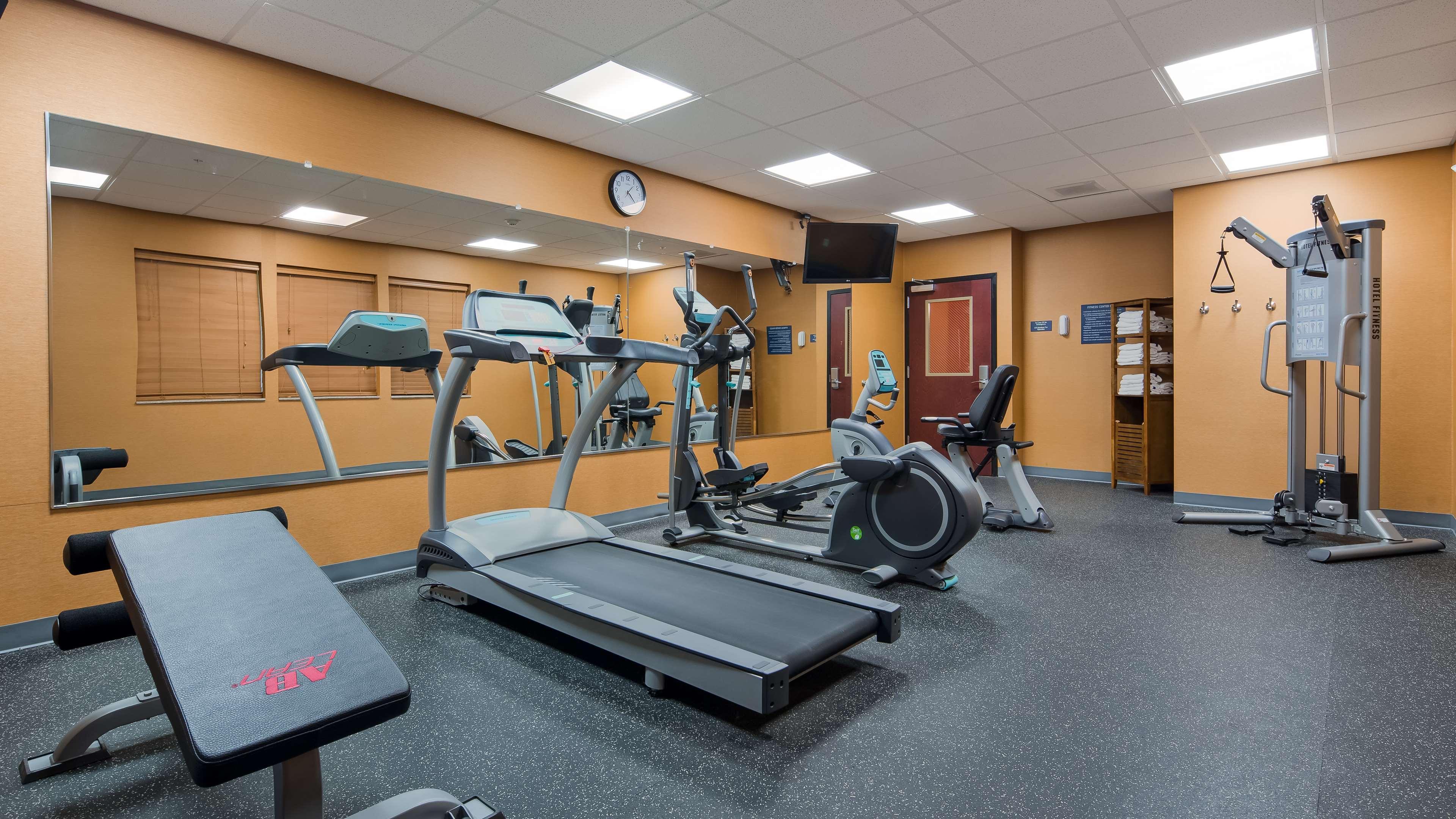 Best Western Plus Hiawatha Hotel מראה חיצוני תמונה