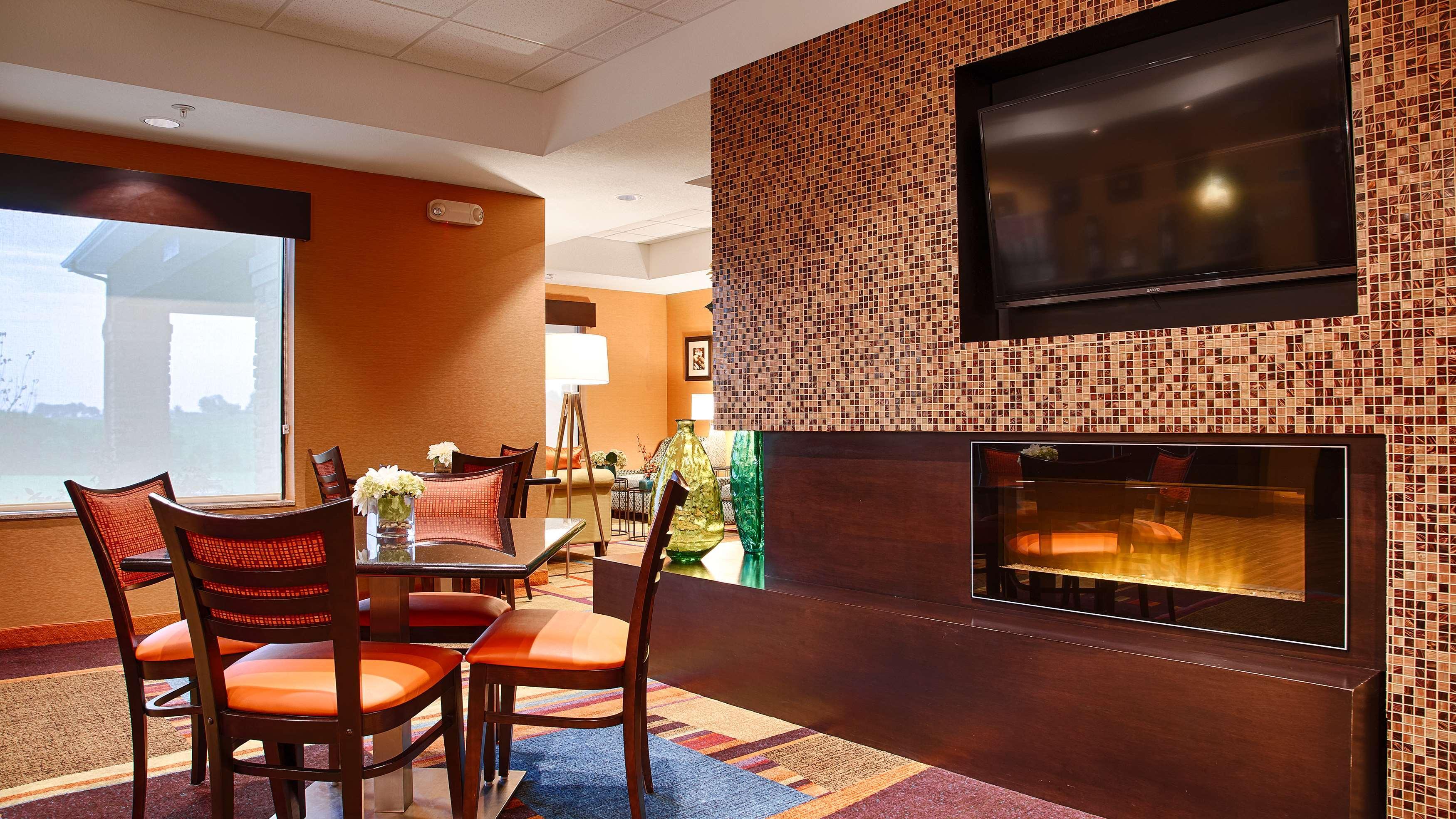 Best Western Plus Hiawatha Hotel מראה חיצוני תמונה