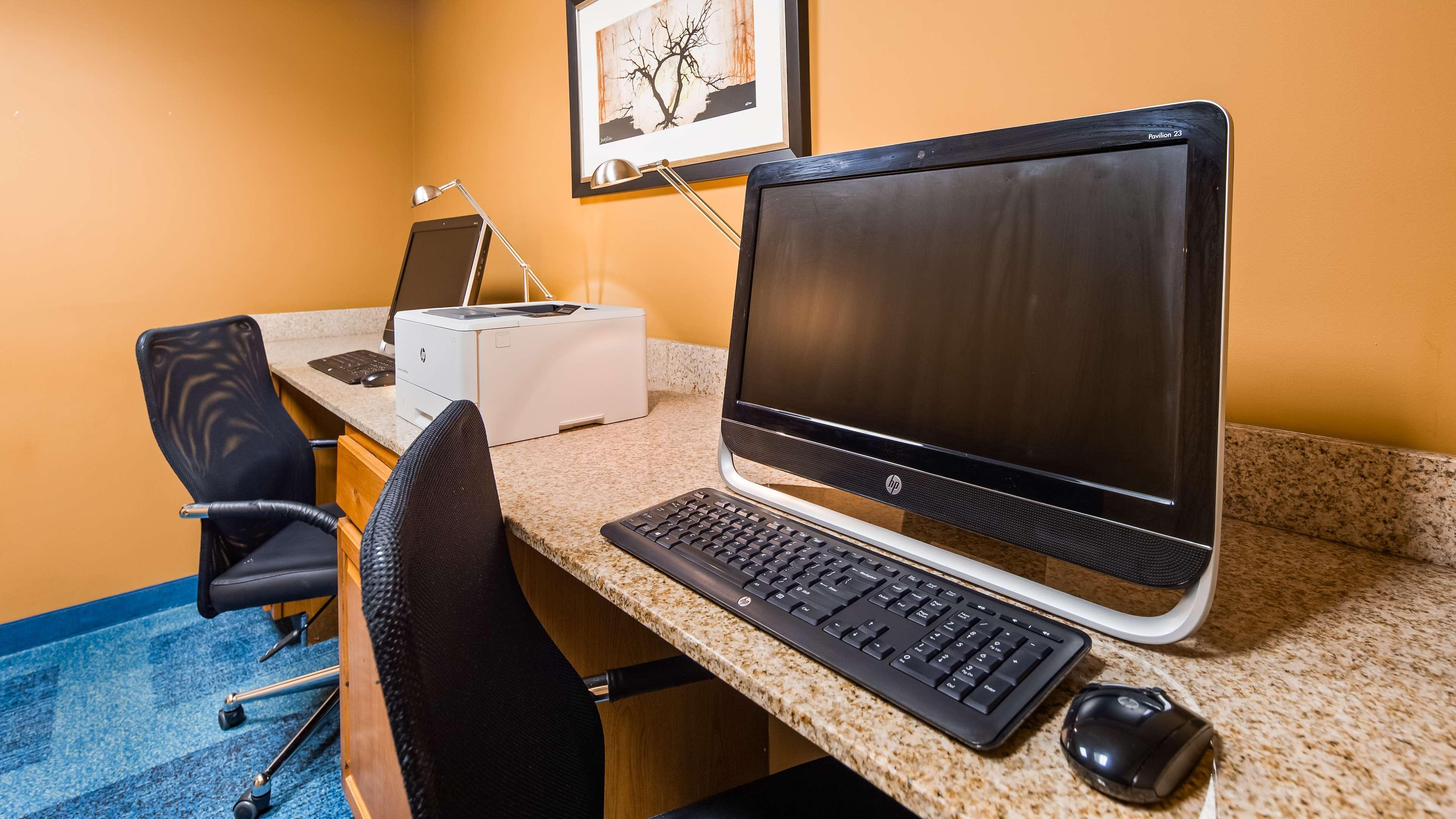 Best Western Plus Hiawatha Hotel מראה חיצוני תמונה